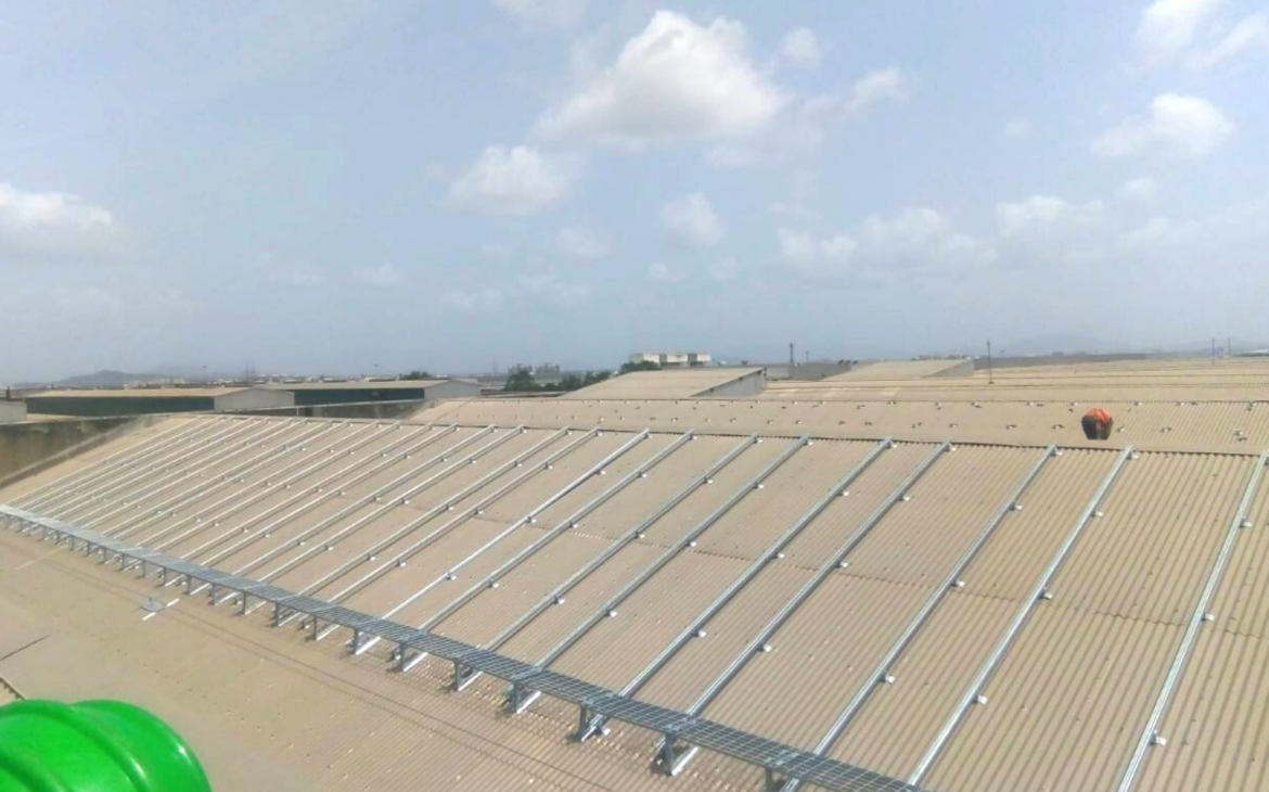 Aluminium Rail Structure installed on Metallic Sheet Roof